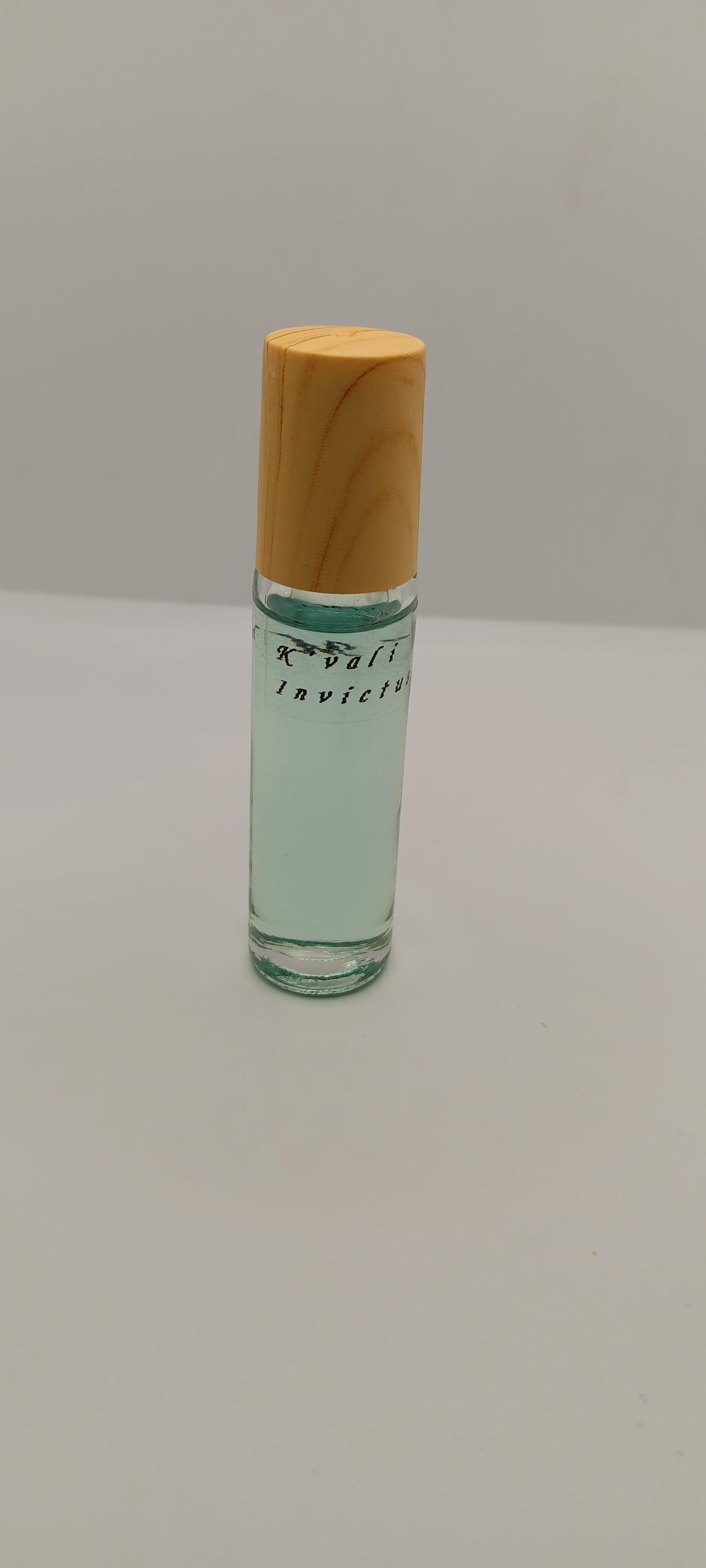 K'vali Invictus/ Bamboo Top,Clear Bottle