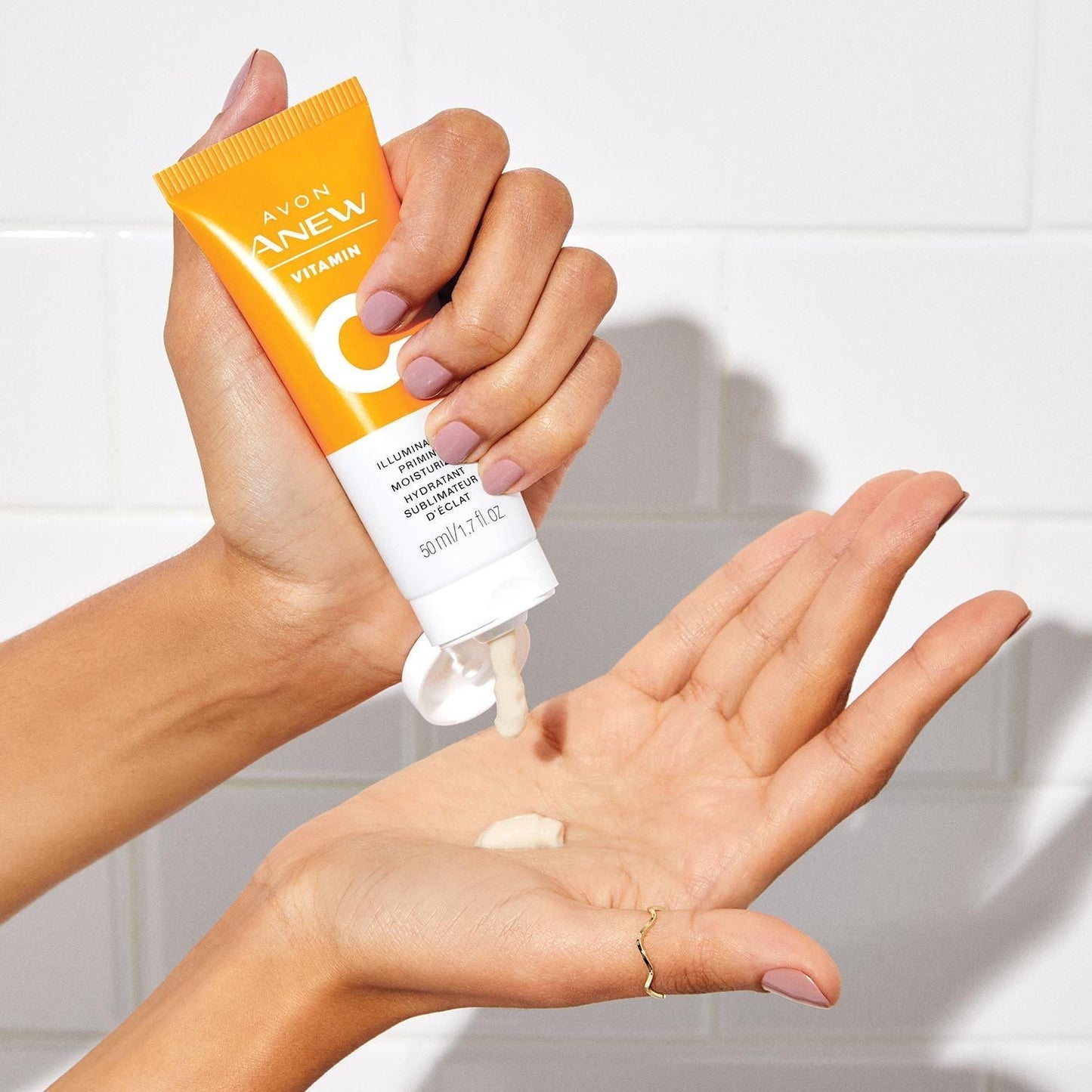 Anew Vitamin C Illuminating Priming Moisturizer